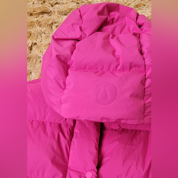 Lululemon💎NWOT💎Wunder Puff Super-Cropped Jacket Goose Down💎Sonic Pink💎Size 4 - Picture 10 of 15